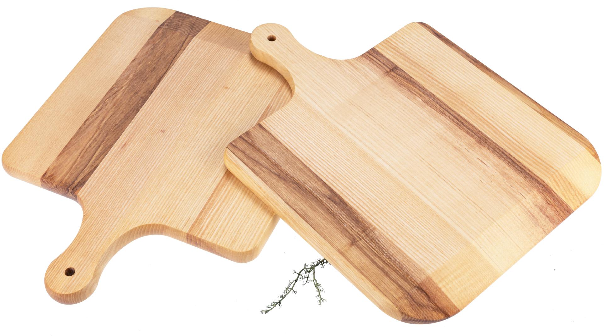 Pizzabrett aus FSC® Kern Esche geölt mit Griff - 40 x 30 x 2 cm - abgeflachte Kante